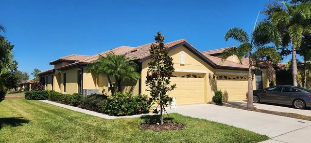 239 Mystic Falls Drive, APOLLO BEACH