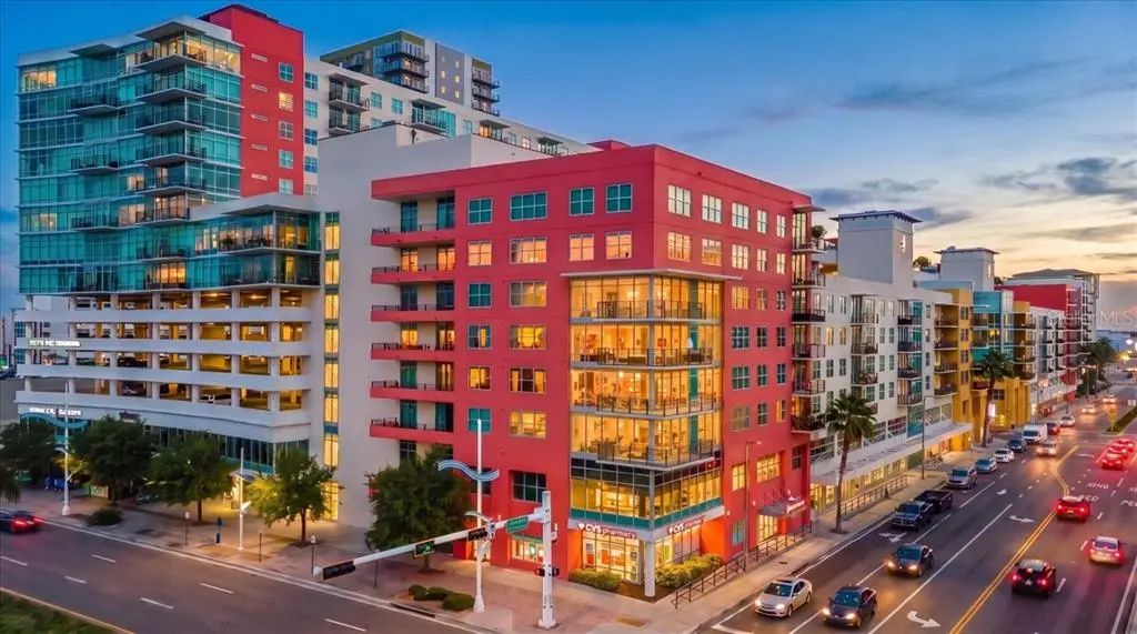 1120 E Kennedy Boulevard 319, TAMPA