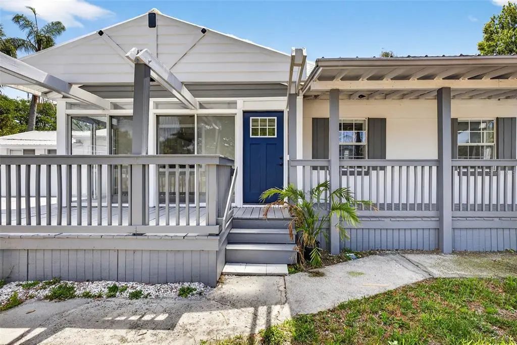 3620 E Tampa Circle, TAMPA