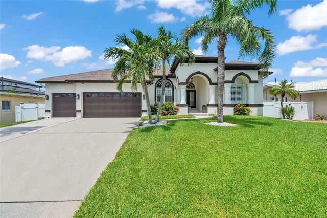109 16th Street, BELLEAIR BEACH