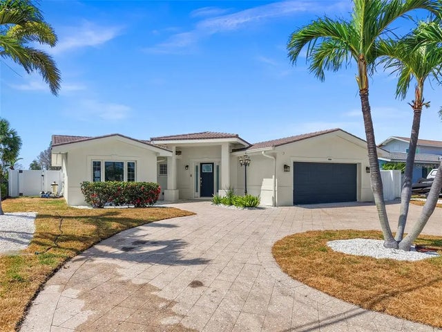 600 115th Avenue, TREASURE ISLAND