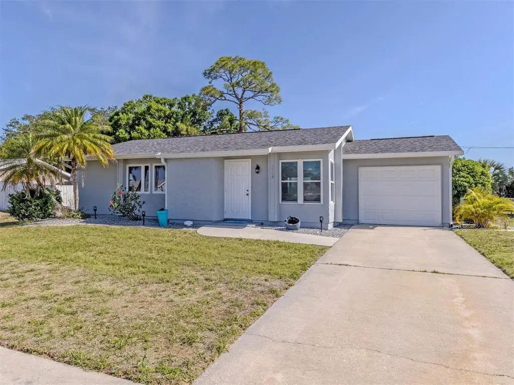 5568 Kenwood Drive, NORTH PORT