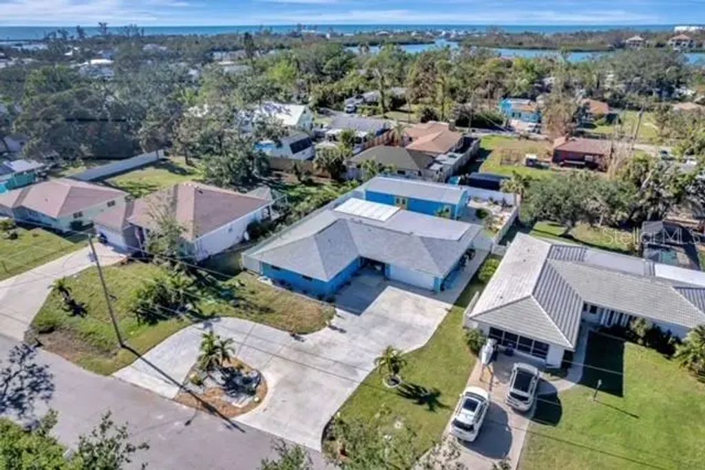 506 Pine Road, NOKOMIS