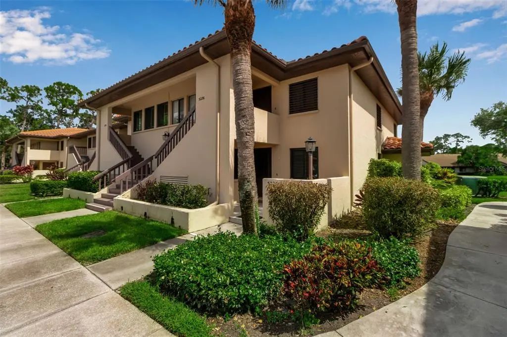 5224 Lake Village Drive 67, SARASOTA