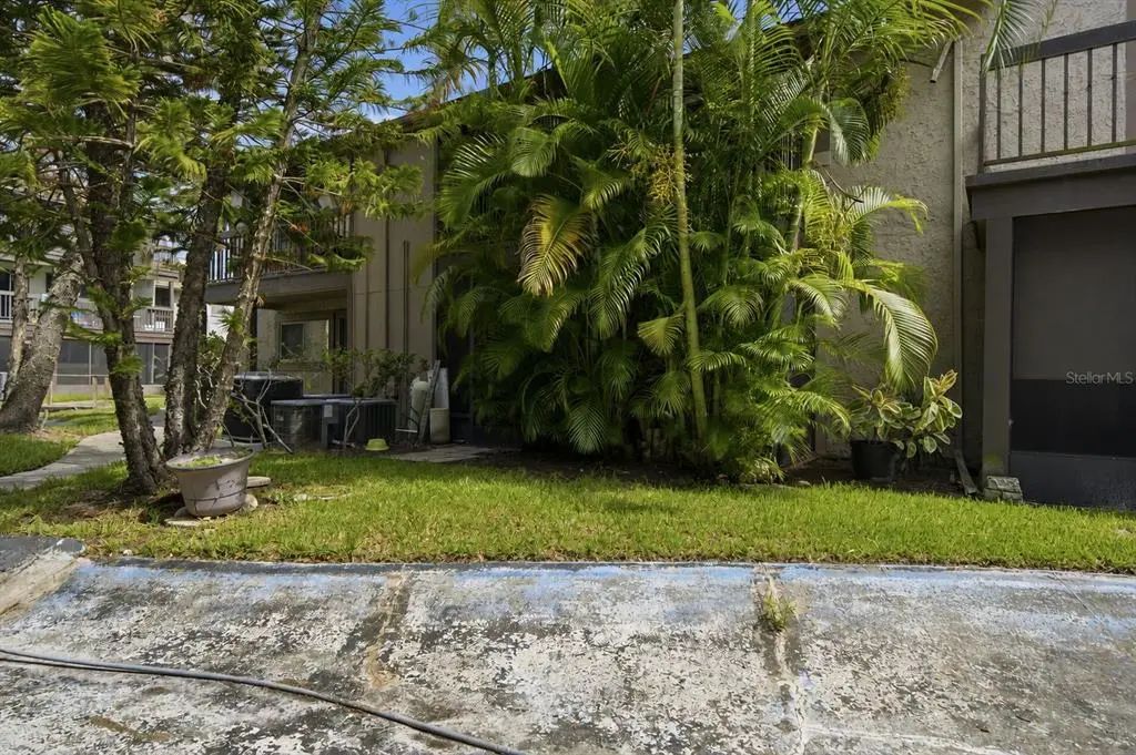 6314 Newtown Circle 14a2, TAMPA