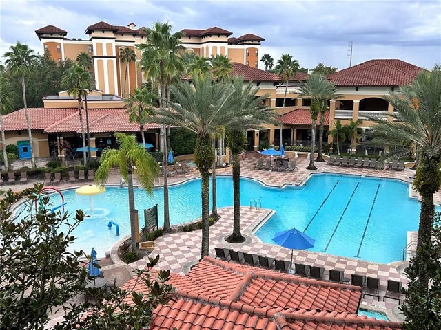 12544 Floridays Resort Drive 402, ORLANDO