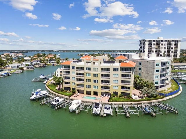 200 Skiff Point 202, CLEARWATER BEACH
