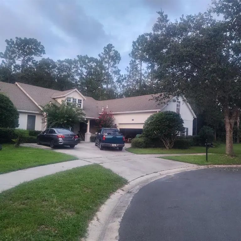 Photo of Listing #R4911731