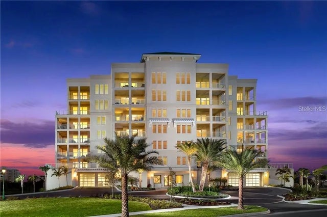 125 Belleview Boulevard 203, BELLEAIR