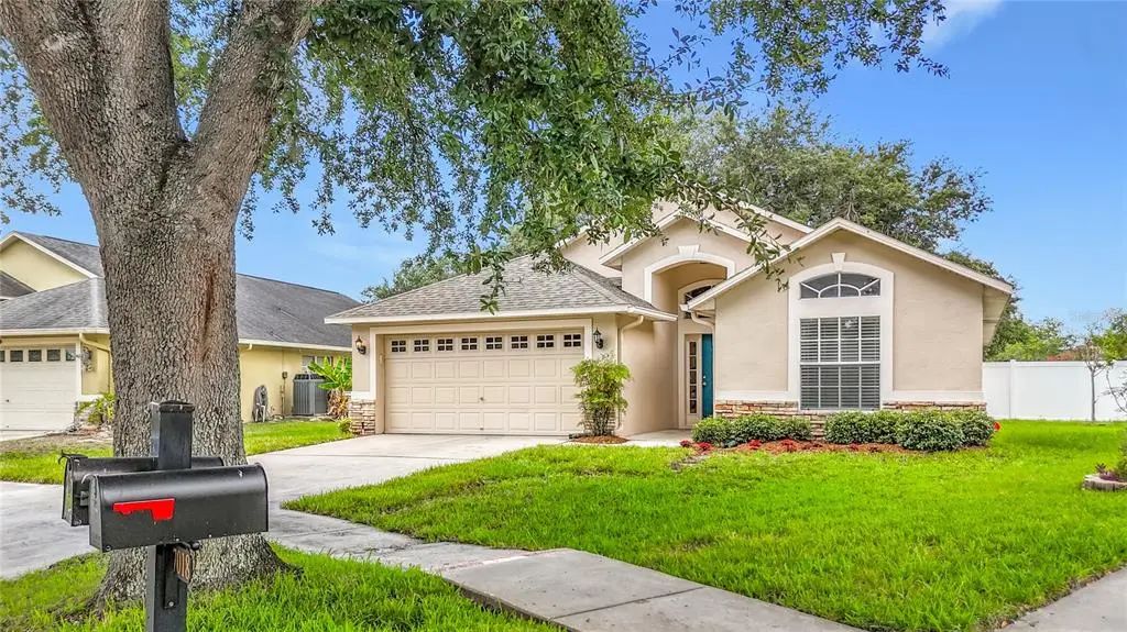 7016 Jamestown Manor Drive, RIVERVIEW