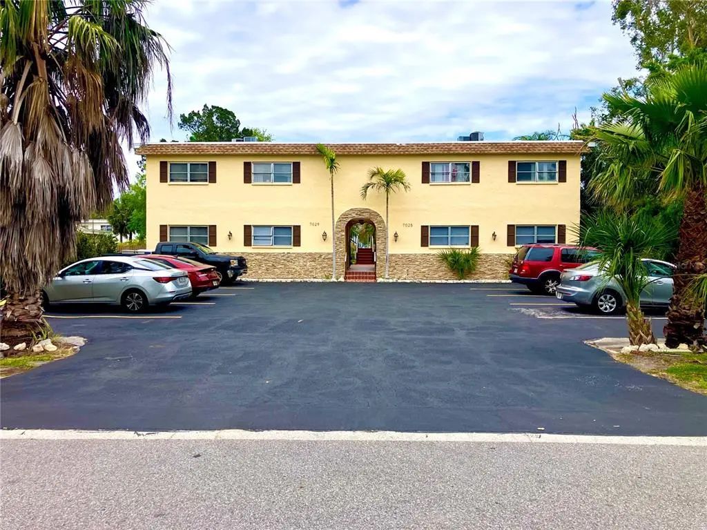 7025 Hibiscus Avenue S, SOUTH PASADENA