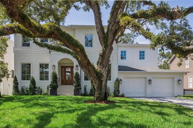 4614 W Tennyson Avenue, TAMPA