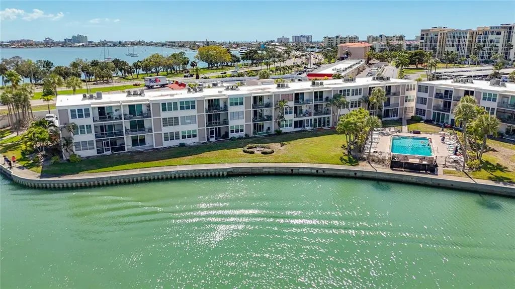 7401 Bay Island Drive S 232, SOUTH PASADENA