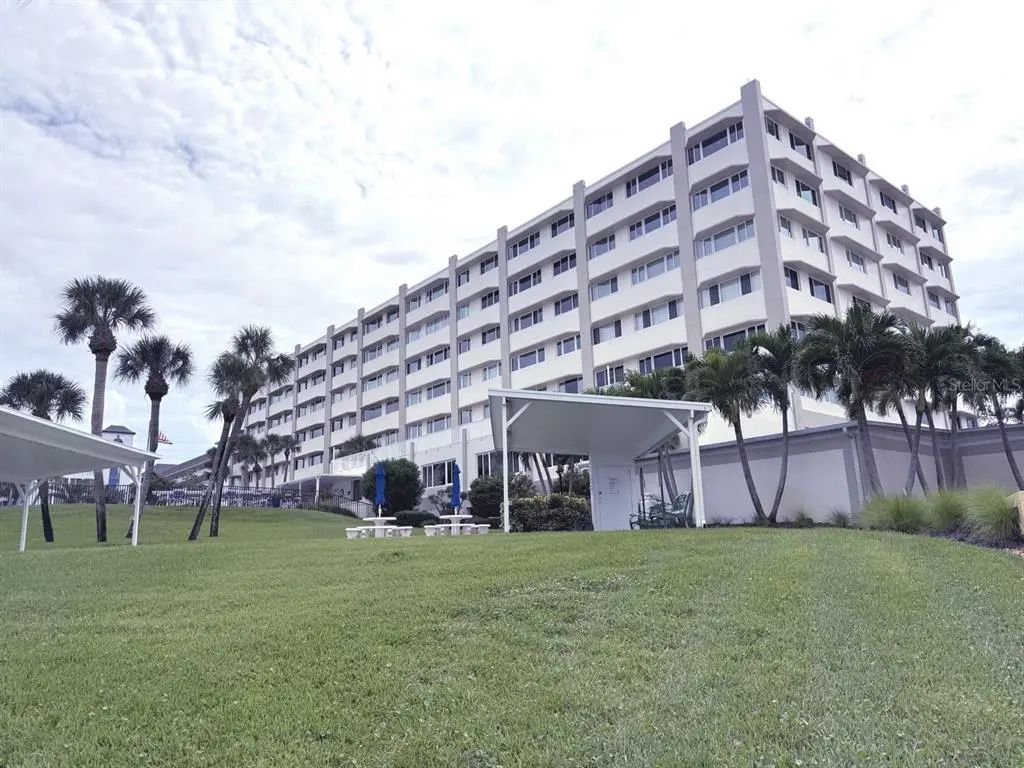 100 Bluff View Drive 317a, BELLEAIR BLUFFS