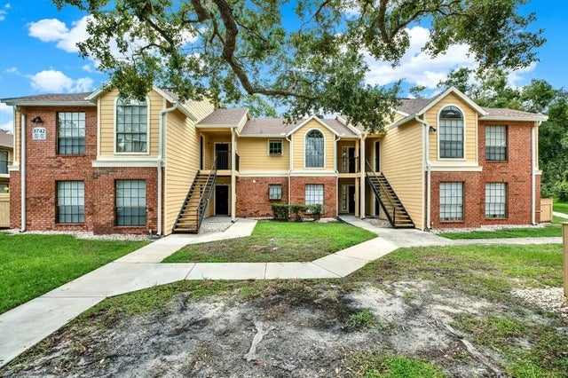 8742 Mallard Reserve Drive 204, TAMPA