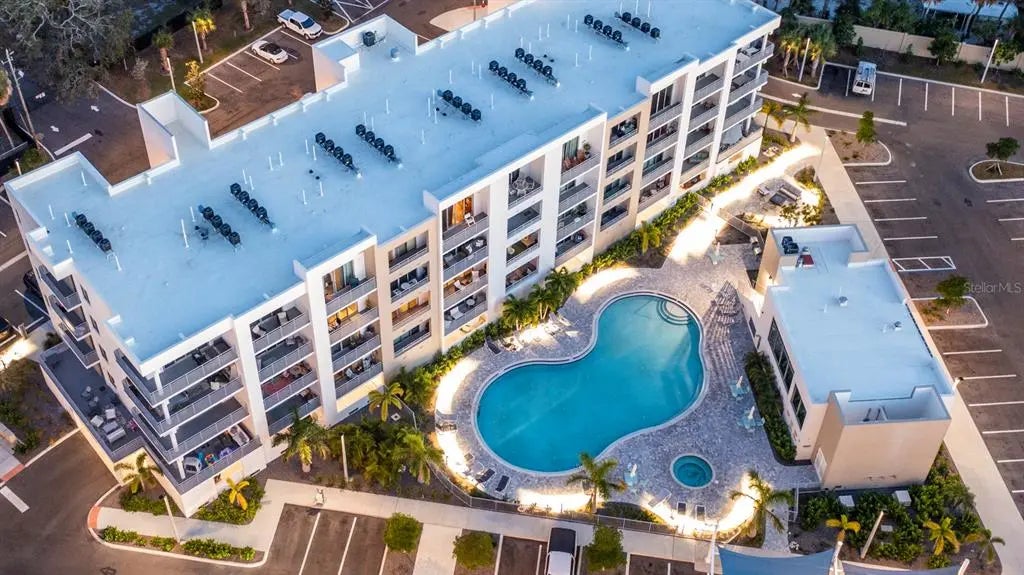 1703 N Tamiami Trail 511