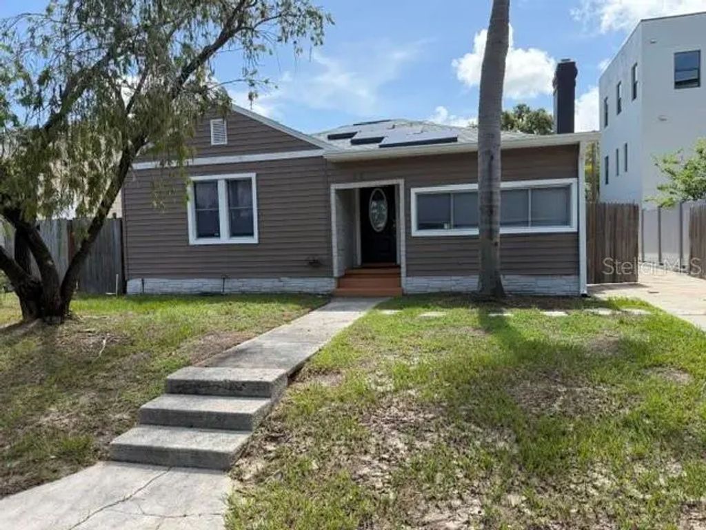 2219 16th Street N, ST. PETERSBURG