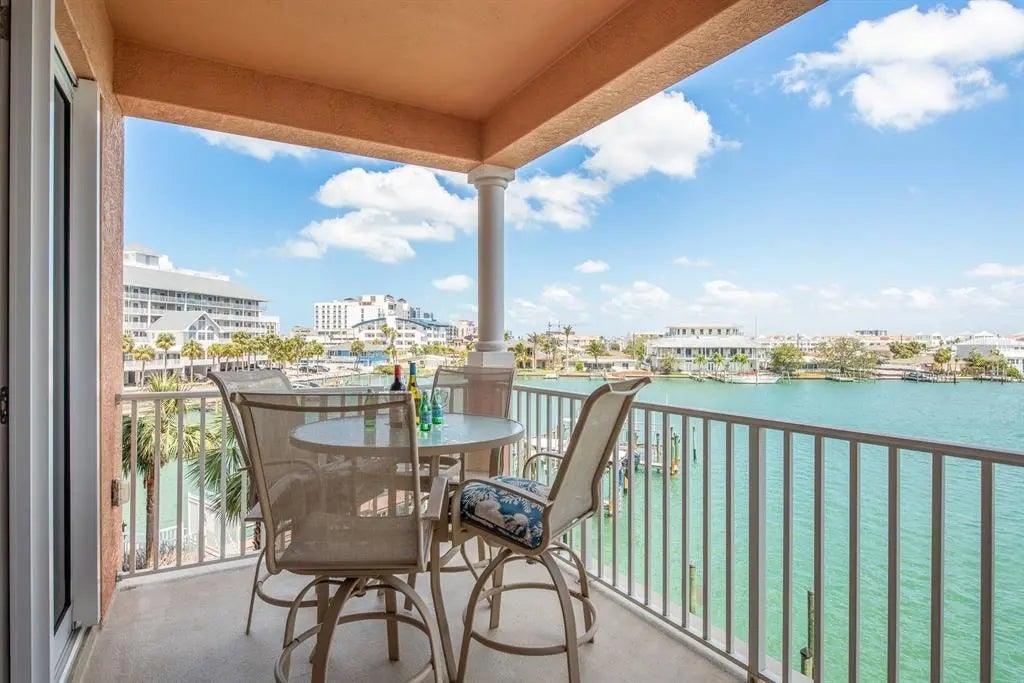 530 S Gulfview Boulevard 303, CLEARWATER