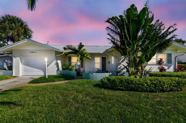 1045 44th Avenue Ne, ST PETERSBURG