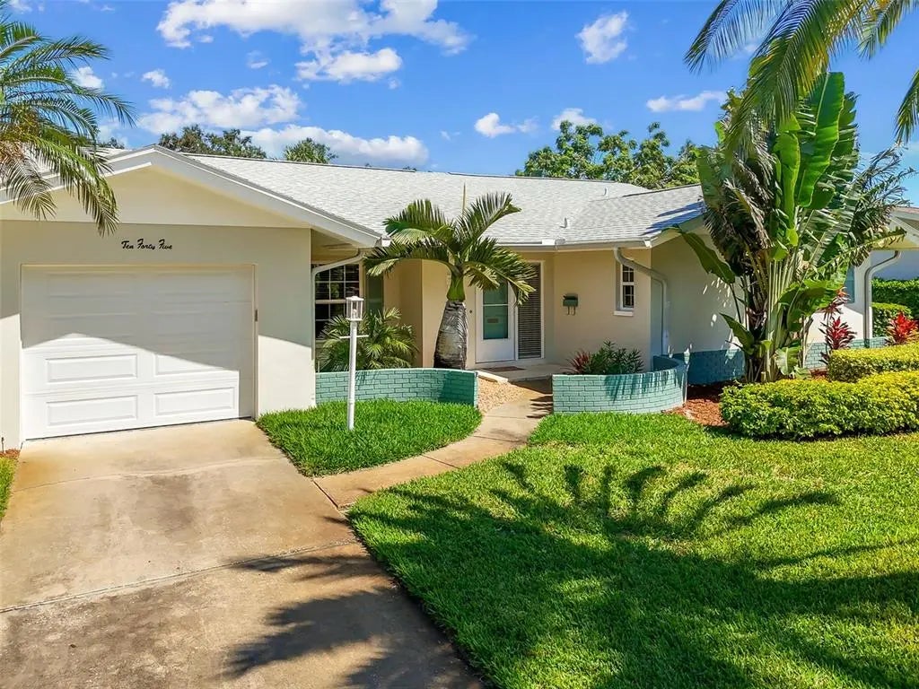 1045 44th Avenue Ne, ST PETERSBURG