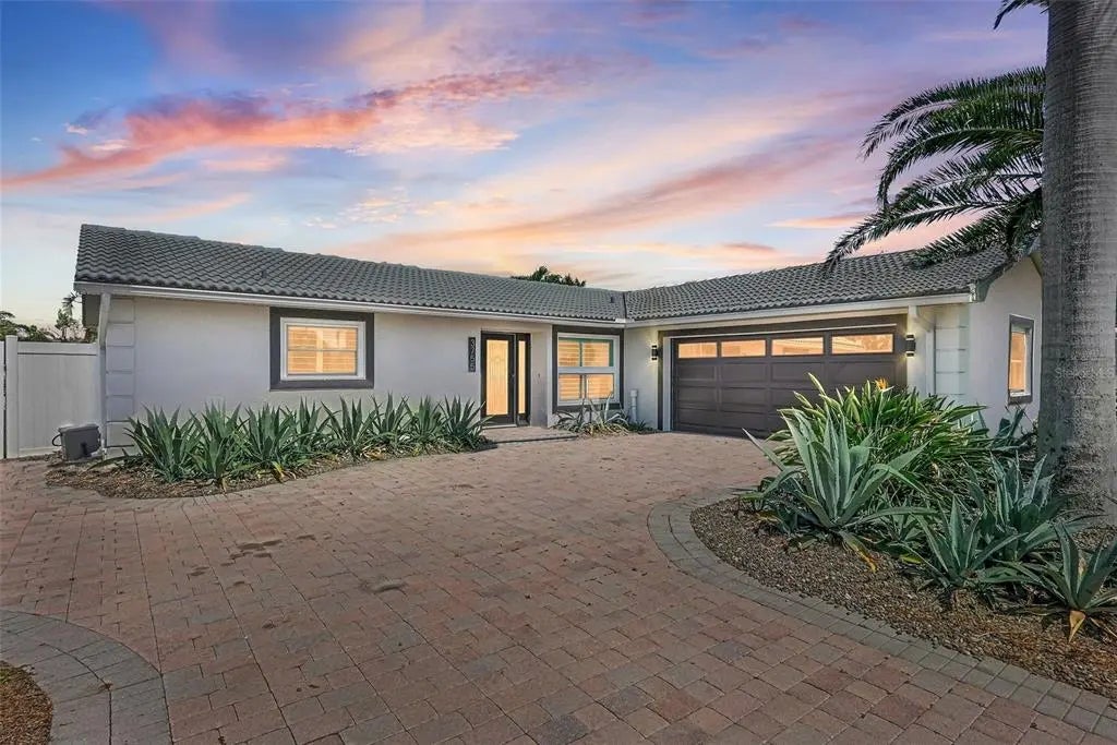 3755 Belle Vista Drive E, ST PETE BEACH