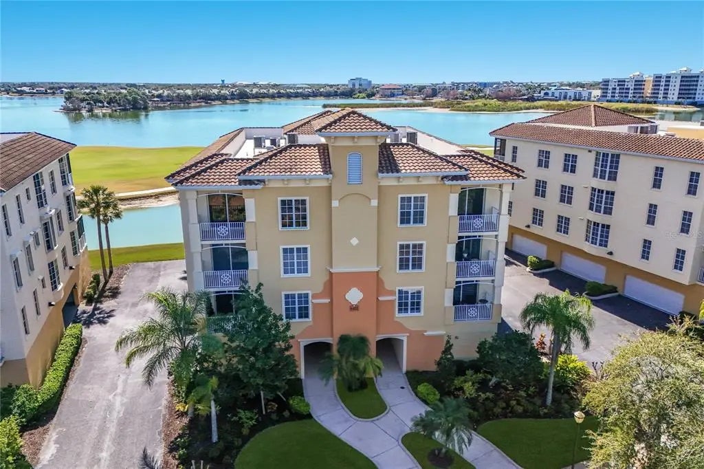 6422 Watercrest Way 302, LAKEWOOD RANCH