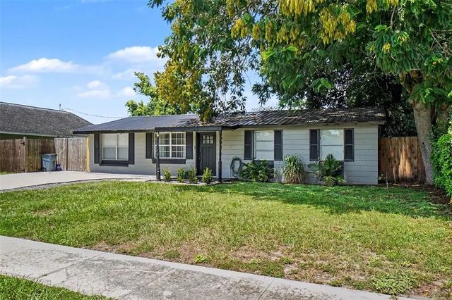 1611 Smithfield Circle W, LAKELAND