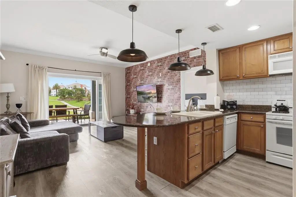 7673 Heritage Crossing Way 102, REUNION
