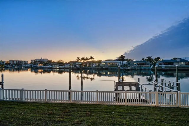 878 Harbor Island, CLEARWATER BEACH