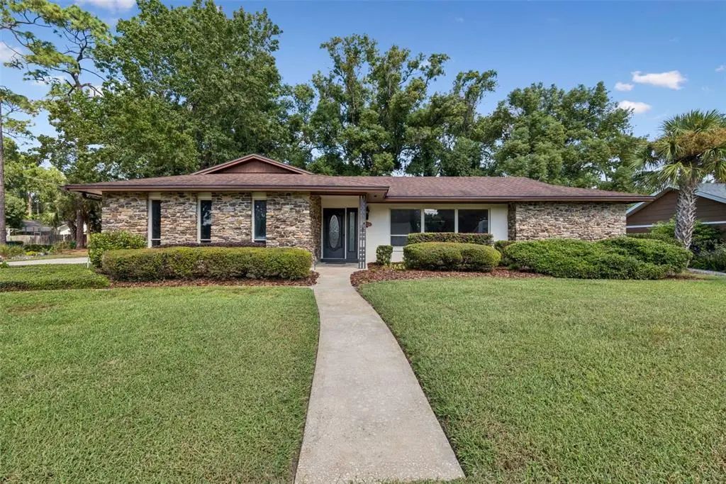1417 Noble Street, LONGWOOD