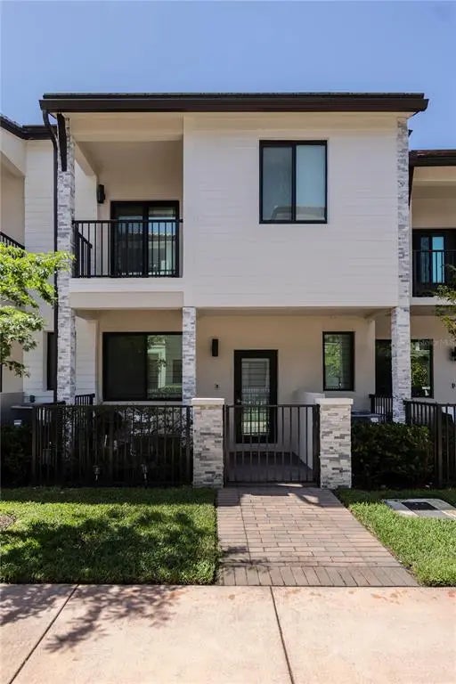 4552 Nw 83rd Path, DORAL