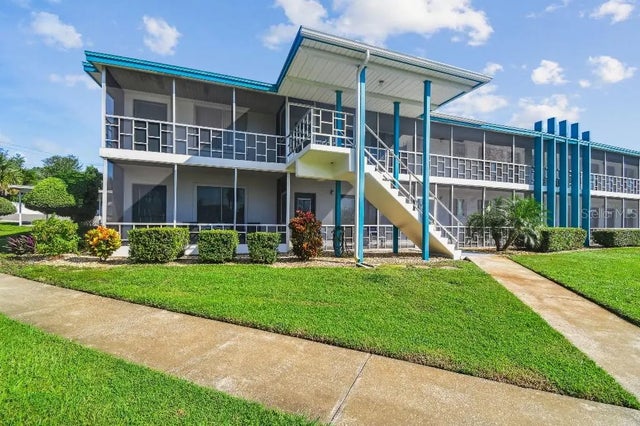 1600 W Lake Parker Drive B22, LAKELAND