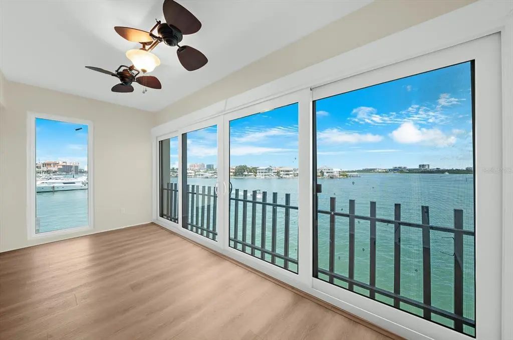 868 Bayway Boulevard 307, CLEARWATER BEACH