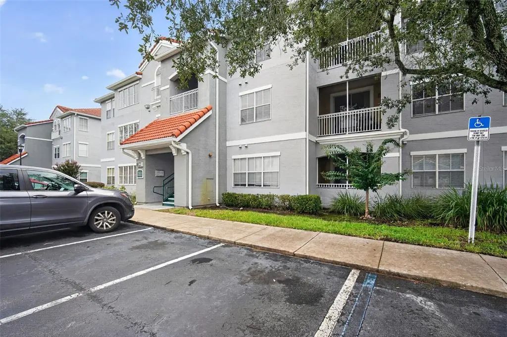 18001 Richmond Place Drive 1223, TAMPA