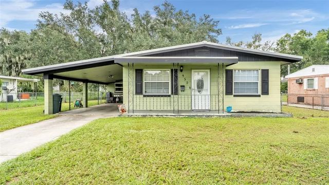 950 E Lake Drive, BARTOW