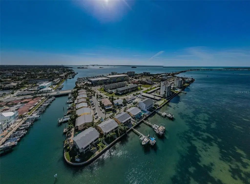 2675 St Josephs Drive E B, DUNEDIN