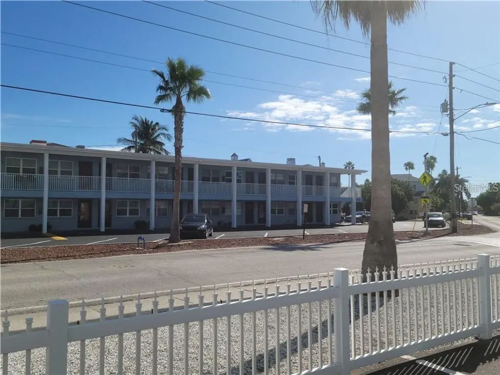 8465 W Gulf Boulevard 58, TREASURE ISLAND