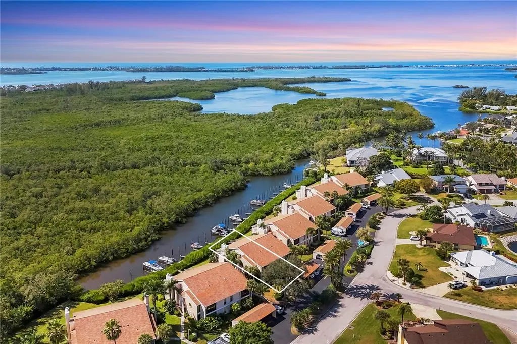 8702 54th Avenue W, BRADENTON