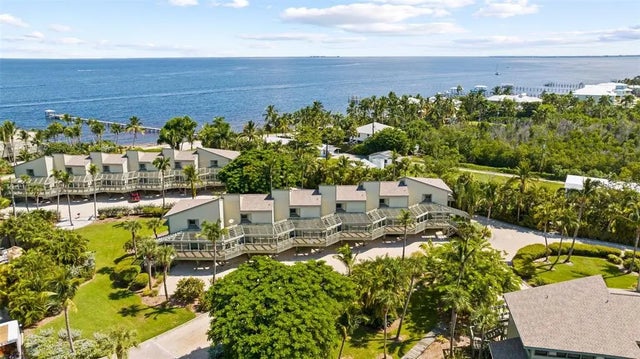 16747 Bocilla Palms Drive 15, BOKEELIA