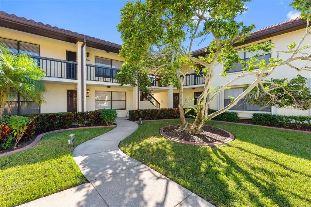 413 Hammock Pine Boulevard 413, CLEARWATER