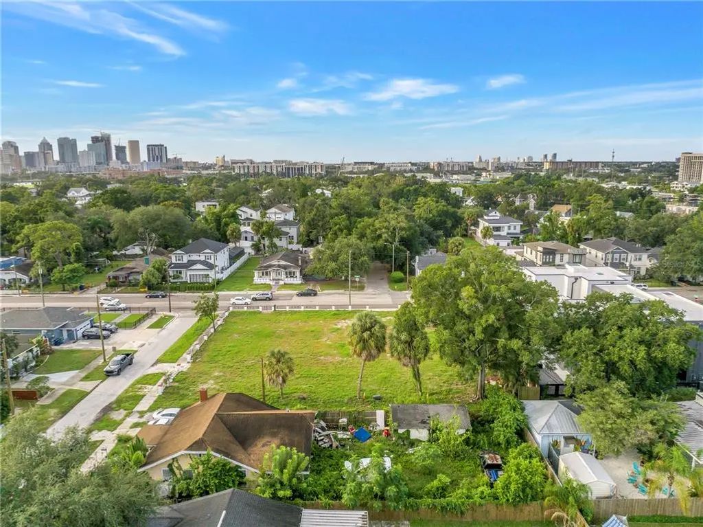 815 W Columbus Drive, TAMPA