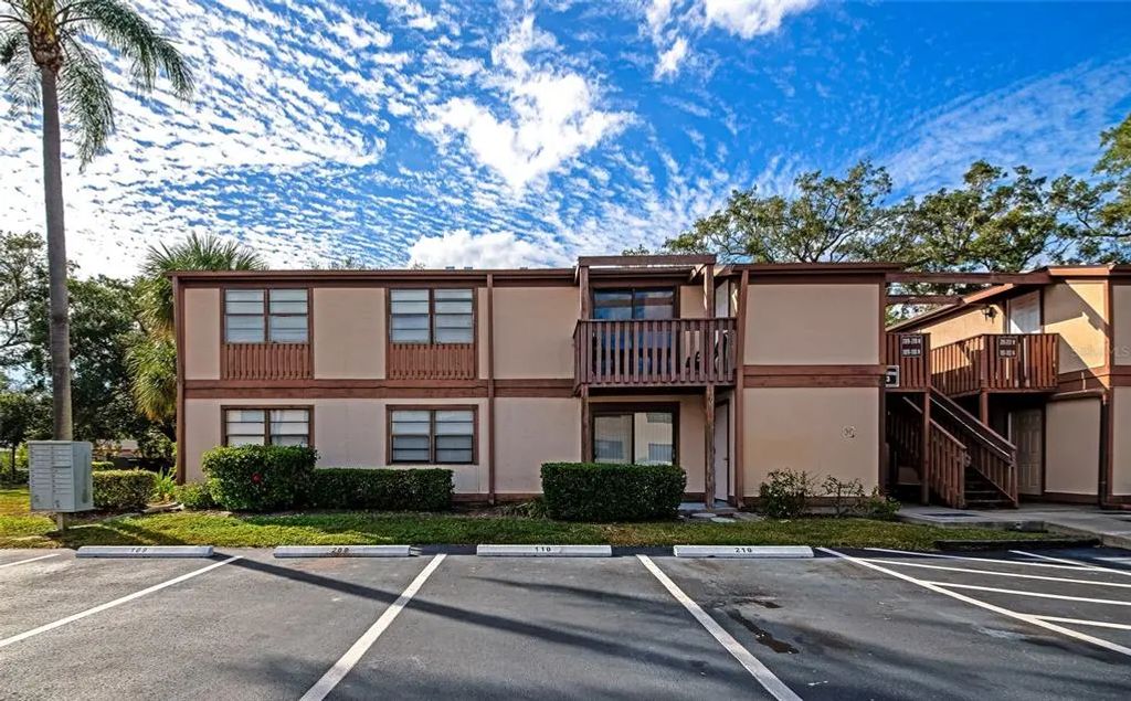 5026 Water Oak Drive 109, BRADENTON