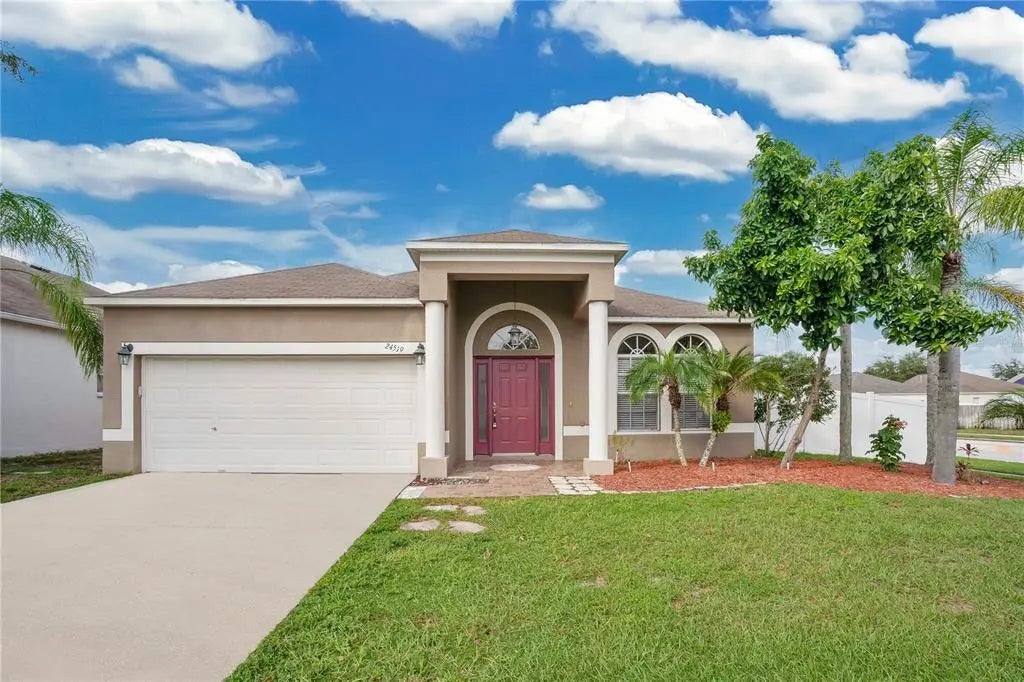 24519 Breezy Oak Court, LUTZ