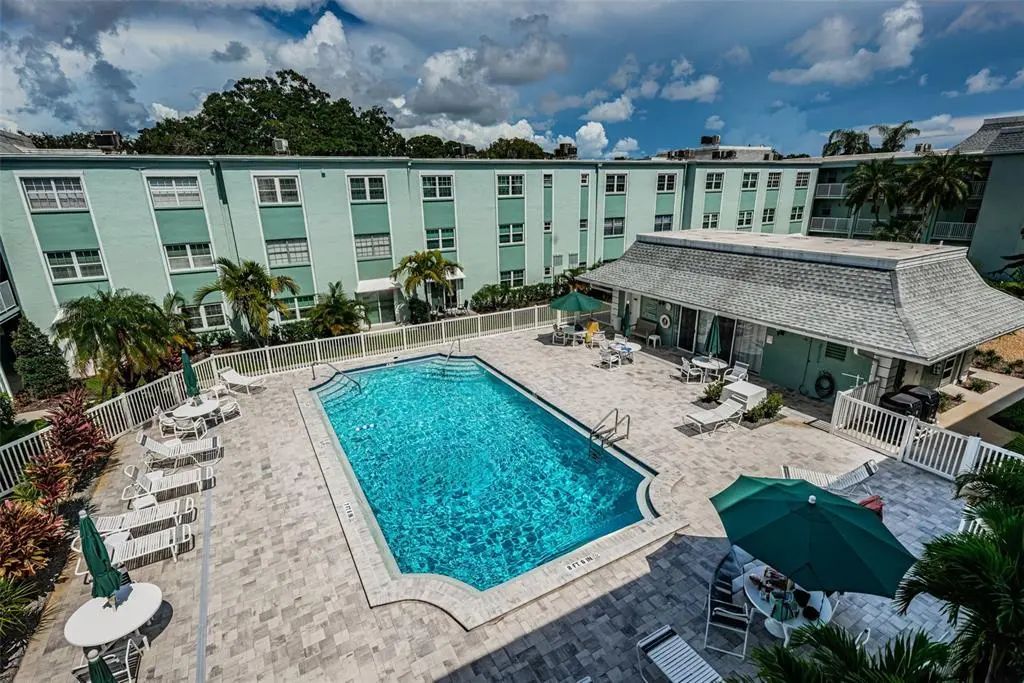 1706 Belleair Forest Drive 322, BELLEAIR