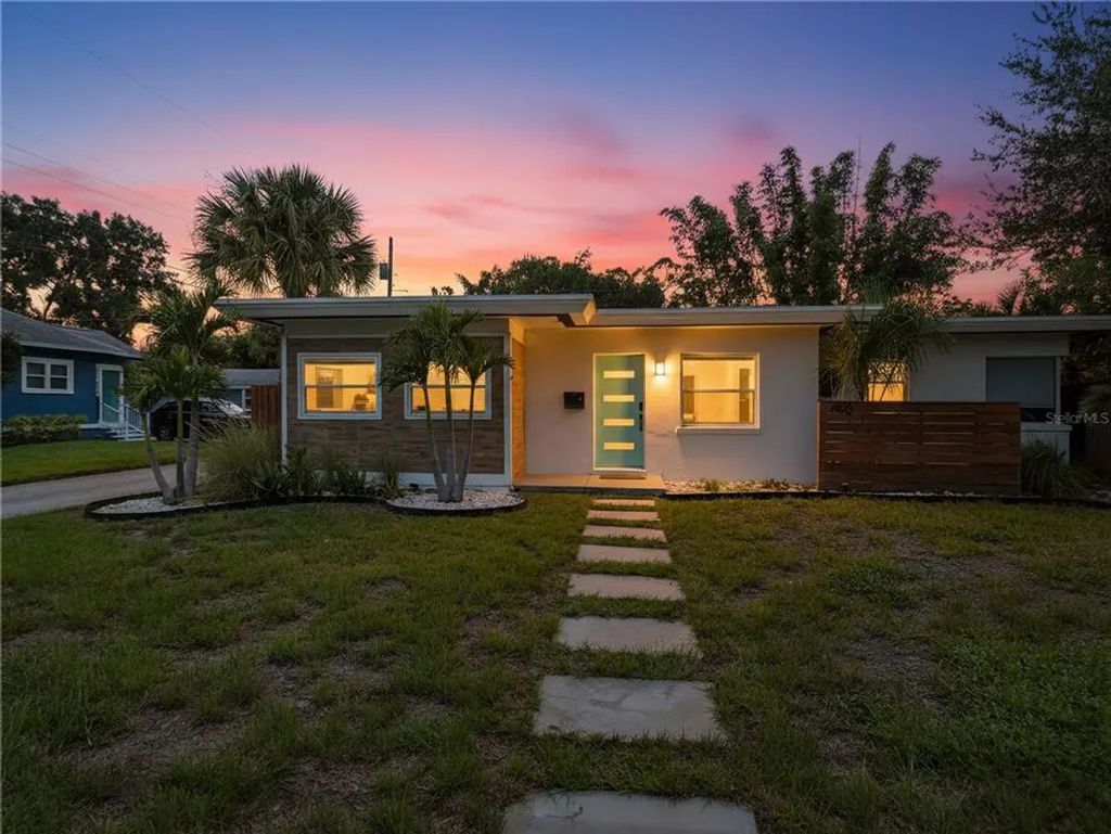 1015 32nd Avenue N, ST. PETERSBURG