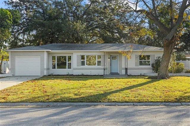 2641 44th Street N, ST PETERSBURG