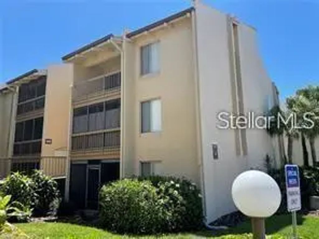 586 Orange Drive 118, ALTAMONTE SPRINGS
