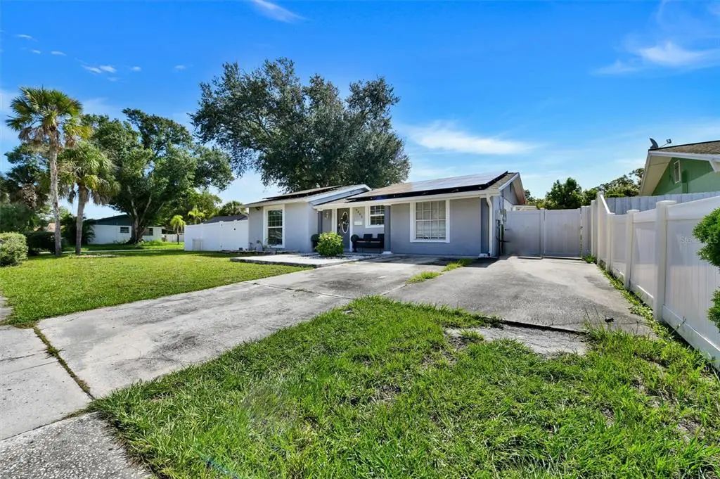 8845 Auburn Way, TAMPA