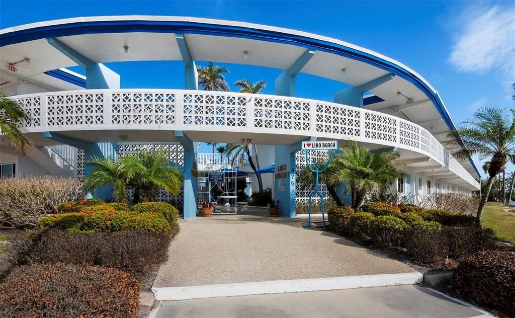 475 Benjamin Franklin Drive 215, SARASOTA