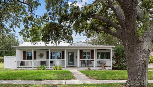 402 Channel Drive, TAMPA